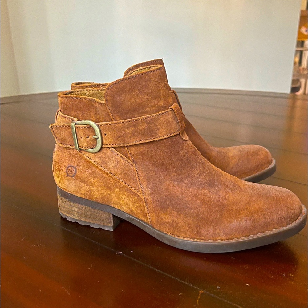 Born Georgette Suede Bootie 7.5M - Rust